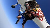Dubai Desert Tandem Skydive Freefall Experience with Transfers