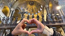 Skip-the-Line Venice Private Tour Including St Mark Doges Palace & Gondola Ride