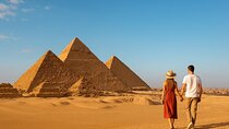 Giza Pyramids and Egyptian Museum Tour