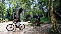 Angkor Wat Backroads Private Cycling Tour