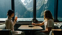 Milford Sound Business Class from Queenstown Cruise Lunch