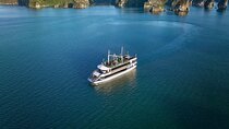 Halong Bay Full Day 5 Star Cruise with Kayak Limousine Transfer