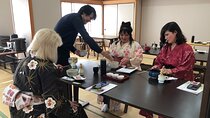 Walk Kyoto in Kimono Guided Cultural Tour with Tea Experience
