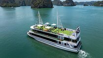 Hanoi: 5-Star Premium Day Cruise Through Ha Long Bay with Kayak