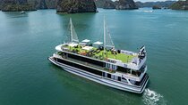From Hanoi: Premium 5-Star Ha Long Bay Day Cruise with Kayak