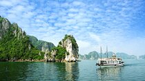 Halong Bay Shore Excursion: Boat Trip to the World Heritage Site