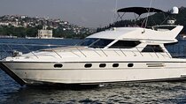 Private Bosphorus Sunset Yacht Dinner with Chef Onboard 