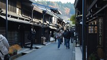 Walking Tour in Takayama Old Town and Historic Streets