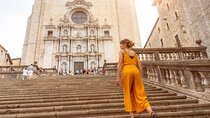 Barcelona: Discover Girona, Besalú and Pals on a Guided Tour