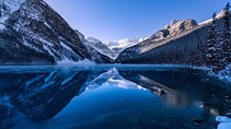 Lake Louise & Peyto Lake Banff Winter Tour – Small Group Calgary