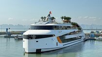 Luxury Day Tour with Pool and Buffet in Ha Long Bay 6 Star Cruise