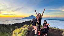  Mount Batur Sunrise Hike with Breakfast & Local Guide