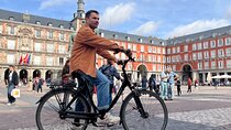 Madrid: Highlights Bike Tour with Madroño Tasting