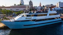 Luxury Sunset & Open Bar Cruise Tour in Cartagena