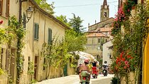 Private Vespa Tour "Alta Langa and Barolo, between hazelnuts and wine"