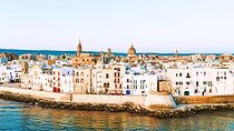 Bari holistic walking tour: audio guides and meditation on the sea