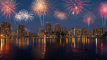 Waikiki Fireworks Dinner Cruise: Sail & Sparkle on Friday Nights