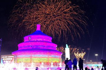 4-Hour Private Night Tour to Harbin Ice and Snow World with Dinner Options