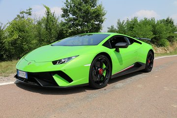 LAMBORGHINI HURACAN PERFORMANTE - Driving Experience in Maranello