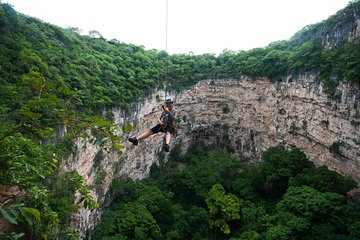 Rappel and Zip line at Sima de las Cotorras - Aguacero Waterfall
