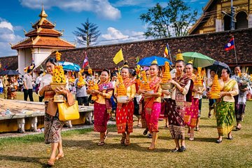Like Laos local - Exploring Vientiane full day by Tuk Tuk