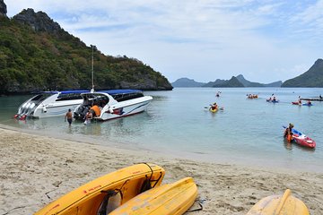 Snorkel and Kayak Trip to Angthong Marine Park by Speed Boat from Koh Phangan