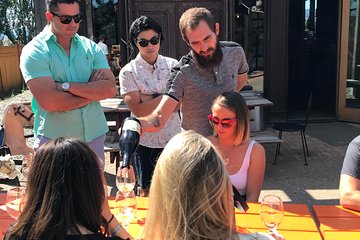 Full Day Tour - Guarantee Tasting At Mission Hill Winery & Quails Gate Winery.