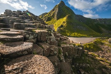 Shore Excursion from Belfast: Including Giants Causeway and Belfast City.