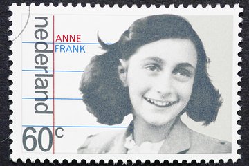 Anne Frank Guided Walking Tour through Amsterdam's Jewish Quarter