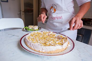 Private cooking class at a Cesarina's home with tasting in Maranello