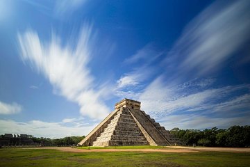 From Cancun and Riviera Maya: Full-day Tour to Chichen Itza and Cenote Maya