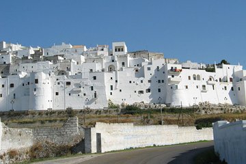 Ostuni private tour: Beautiful old white town