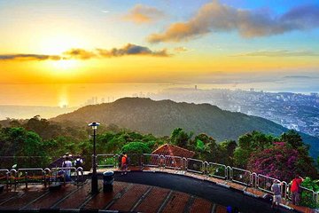 Georgetown City & Temple Tour: Penang Hill(FastLane) & Kek Lok Si