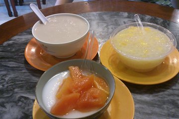 Foodies Tour In The Old Town of Guangzhou