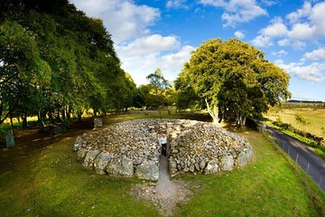 Loch Ness Cruise, Outlander & Urquhart Castle Tour from Inverness
