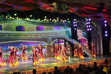 Private Afernoon Tour to Erdaoqiao Bazaar and Show with Dinner in Urumqi