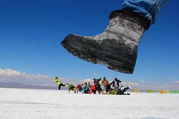 Salar de Uyuni Tour 3 days and 2 nights / Laguna Colorada / Geiser / Flamingos
