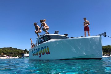 Luxury Blue Cave, Hvar and Vis Boat Tour from Split and Brac