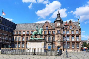 Dusseldorf Old Town and Altbier Tour