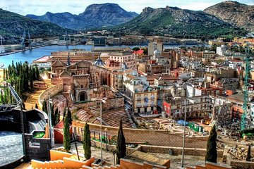 Private 4-hour Shore Excursion of Cartagena with driver and official guide