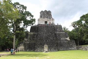 Tikal Exclusive Tour from Flores all-Inclusive