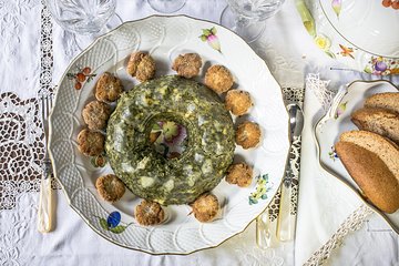 Small Group Market tour and Dining Experience at a Cesarina's home in Ancona