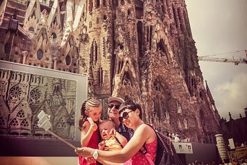 Sagrada Familia and Gaudi Private Tour with Skip the Line Tickets