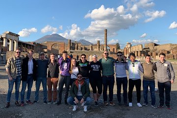 PompeiI VIP: Guided Tour with your Archaeologist in a Small Group 