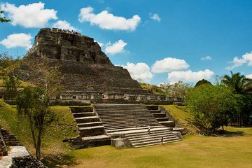Private Xunantunich Mayan Ruin with local Lunch from Belize City