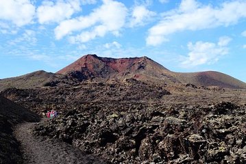 Volcano Trekking Tour (Timanfaya eruptions)