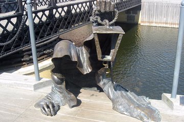 Necklace of Klaipeda Sculptures and Monuments