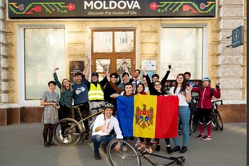 Chisinau Half-Day Private Tour by Bike with Local Guide
