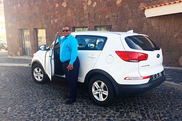 Santiago Island: Private Airport Transfer to Praia or Vice Versa