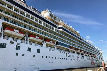 Private transfers to/from London Tilbury Cruise Port and London Stansted Airport